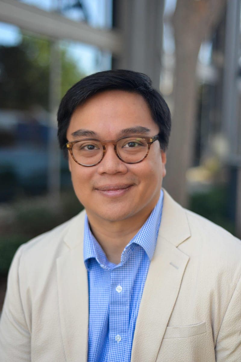 Noel Tuason, Associate Director